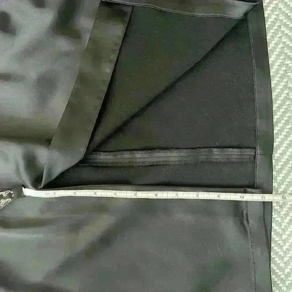 Black satin Tadashi collection cap sleeve midi dress with front slit - Picture 8 of 8